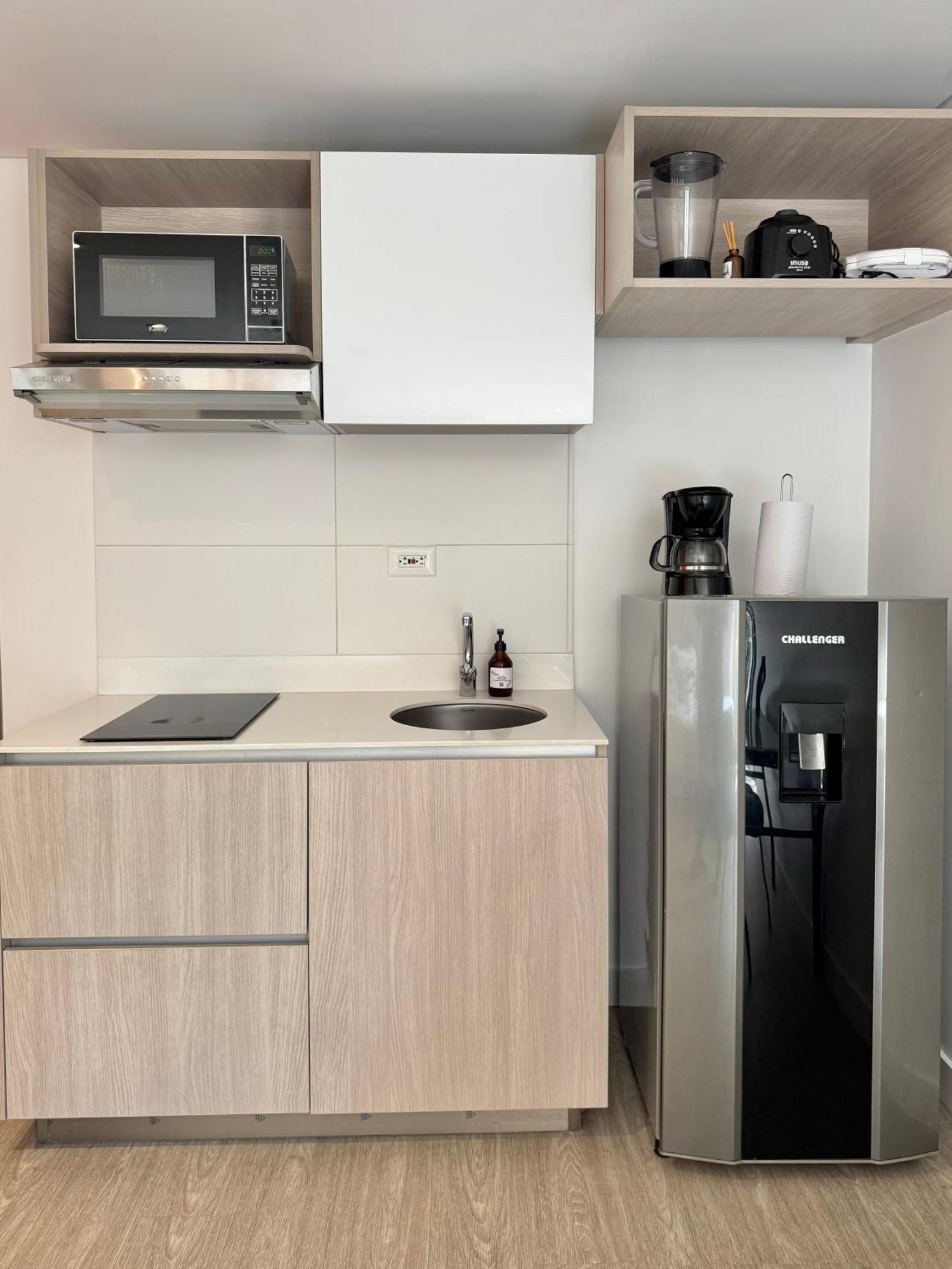 Apartamento Terraza Privada Iluminacion Ventilacion Wifi *