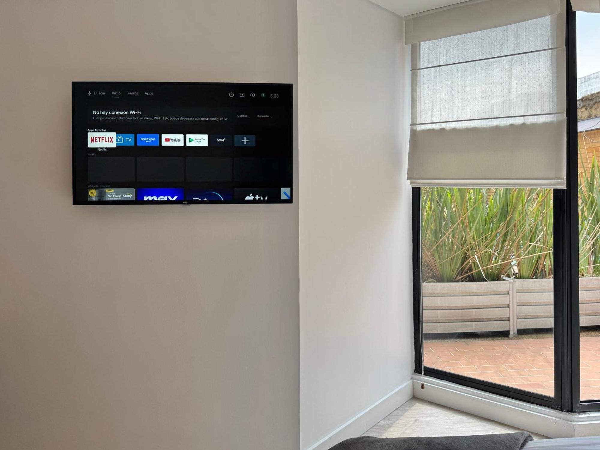 Apartamento Terraza Privada Iluminacion Ventilacion Wifi *